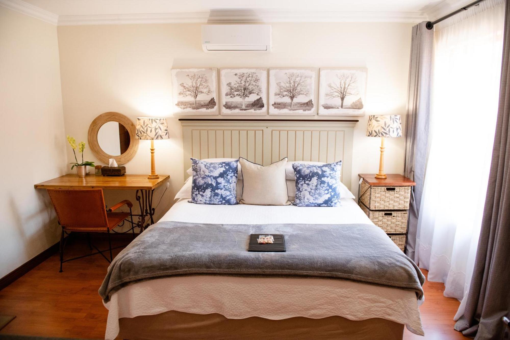 37 On Charles Hotel Претория Екстериор снимка